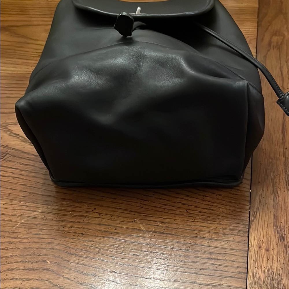 Vintage Coach 9791 Black Leather Backpack with Silver Closure - Picture 4 of 13